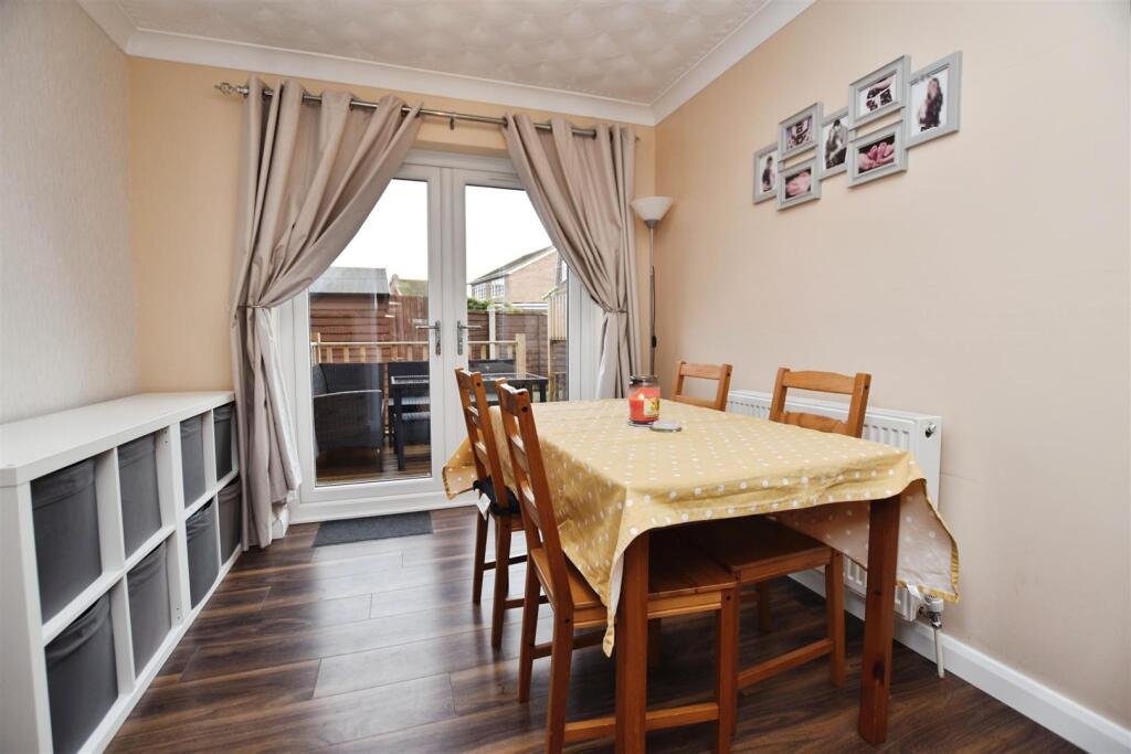 ff26fb4b-dining 20a.JPG