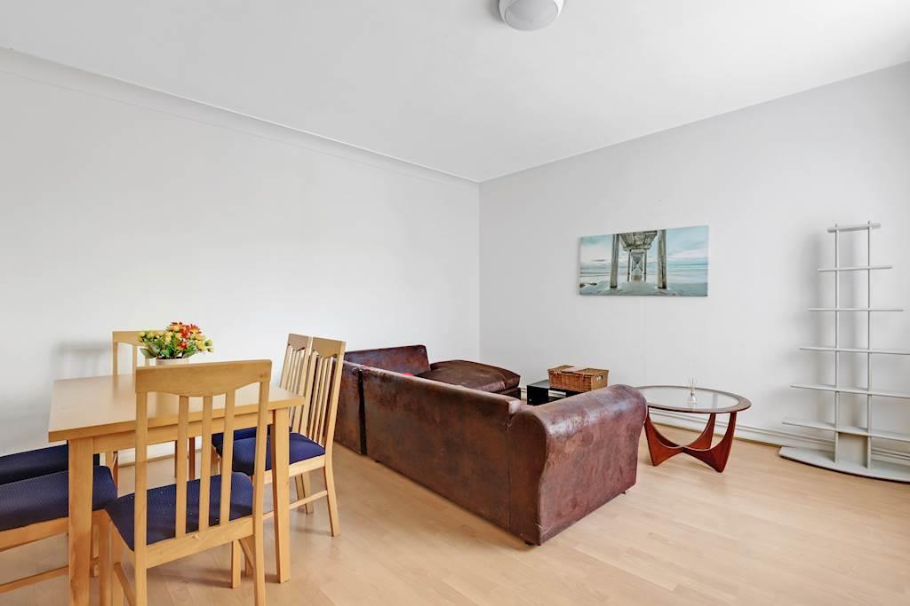 04-cab5JHPropWorld - 77a Sydenahm Road - 10-small.