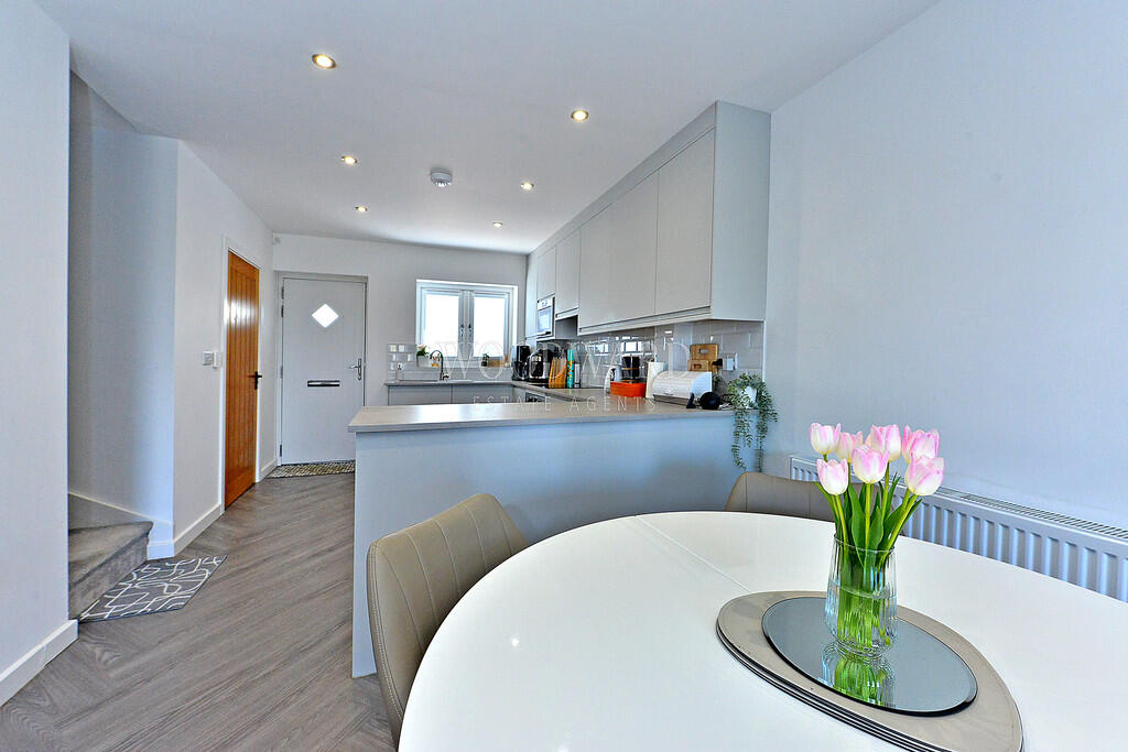 Open Plan Living/...