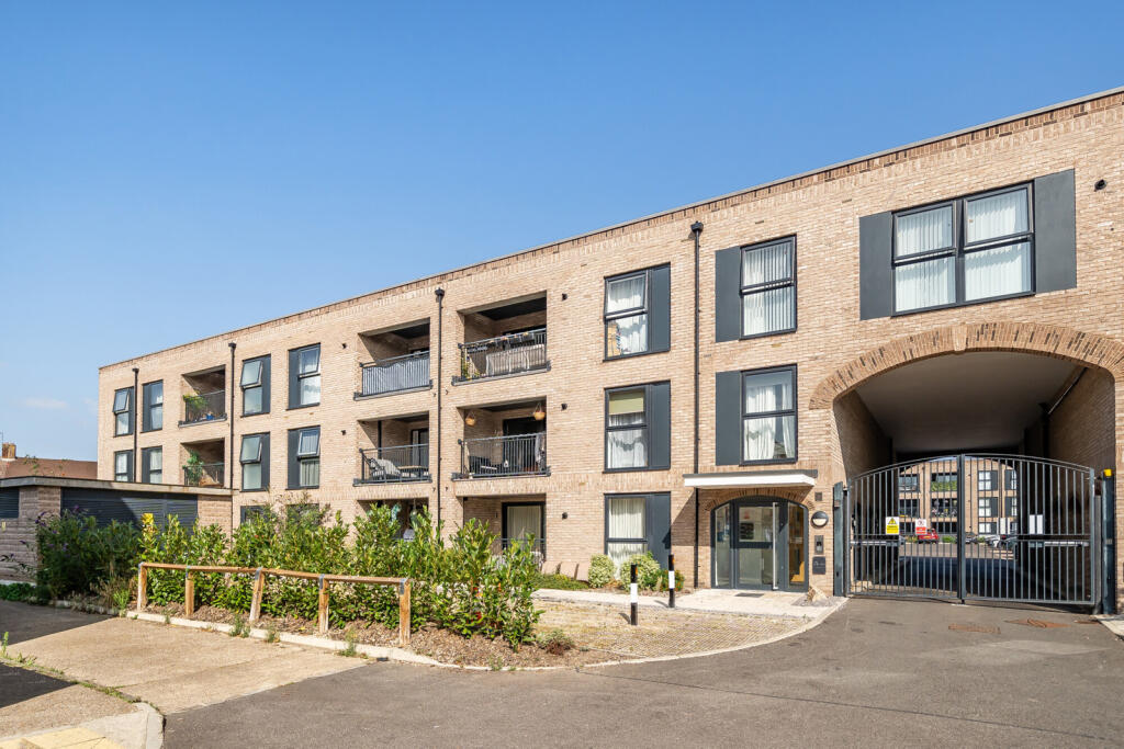 1329005-19-688353...