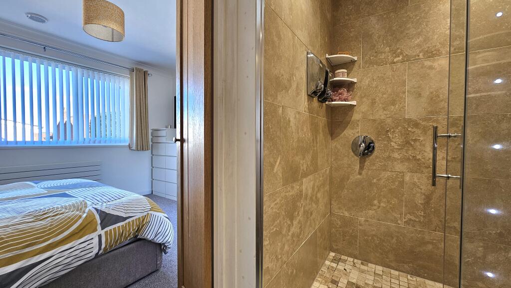 Bedroom 1 En-suite