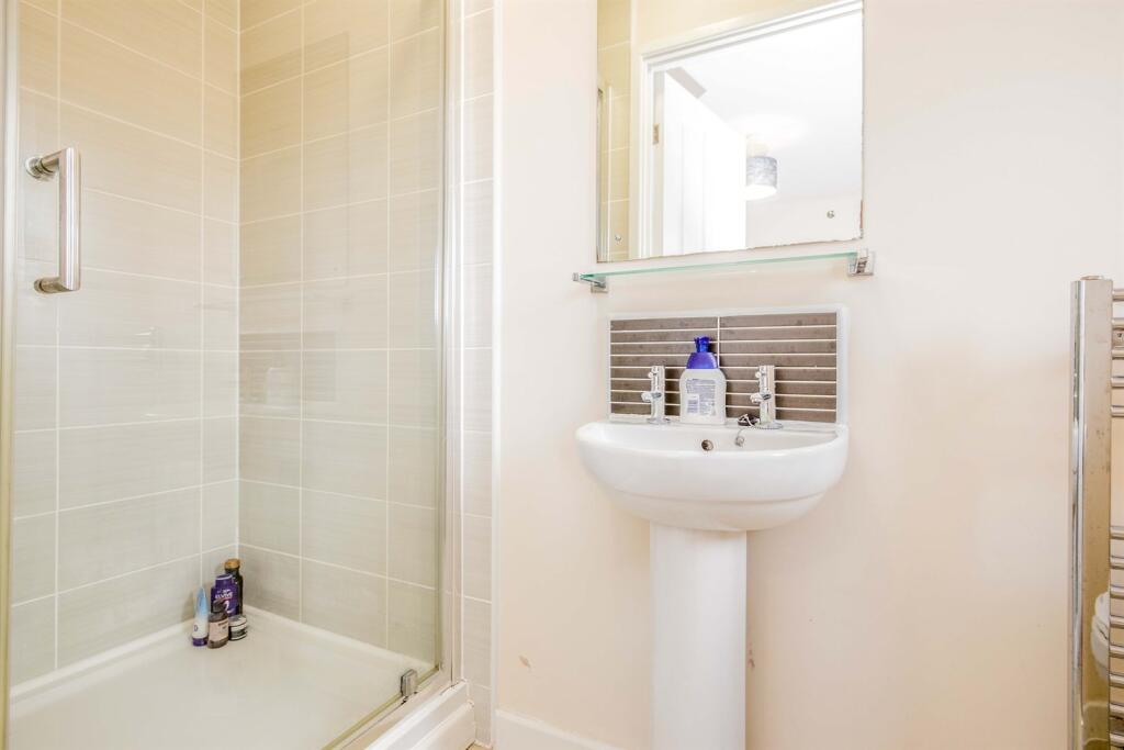 En Suite Shower Room