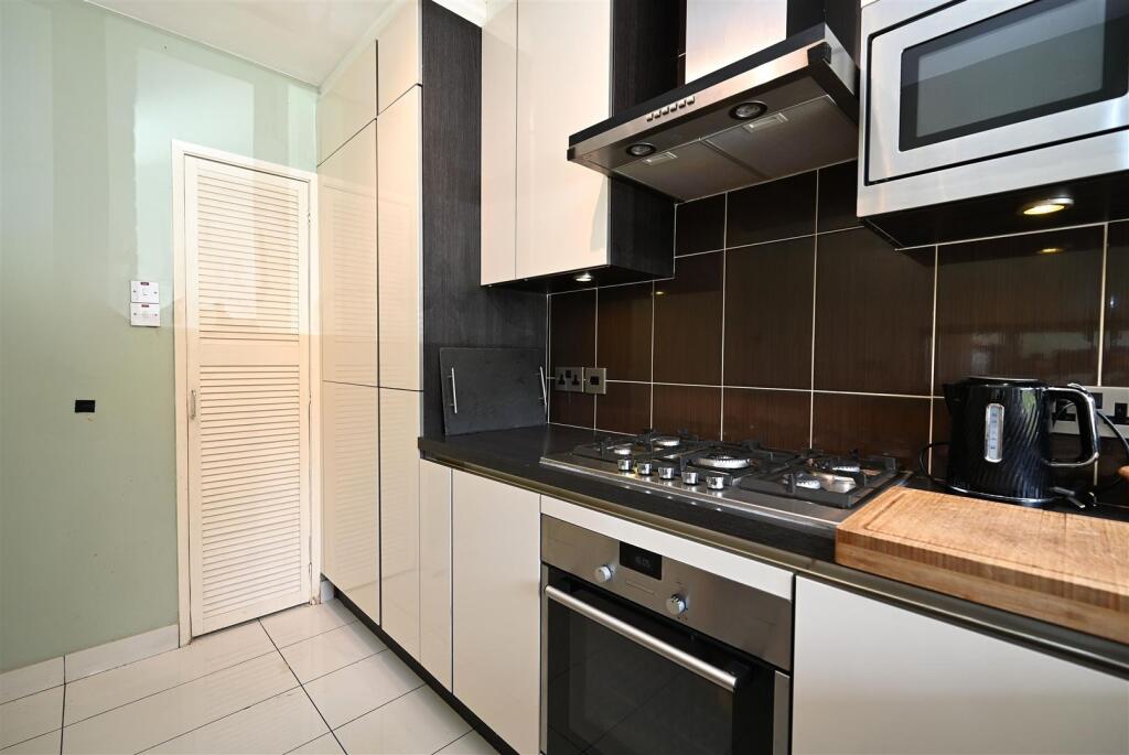kitchen1.jpg