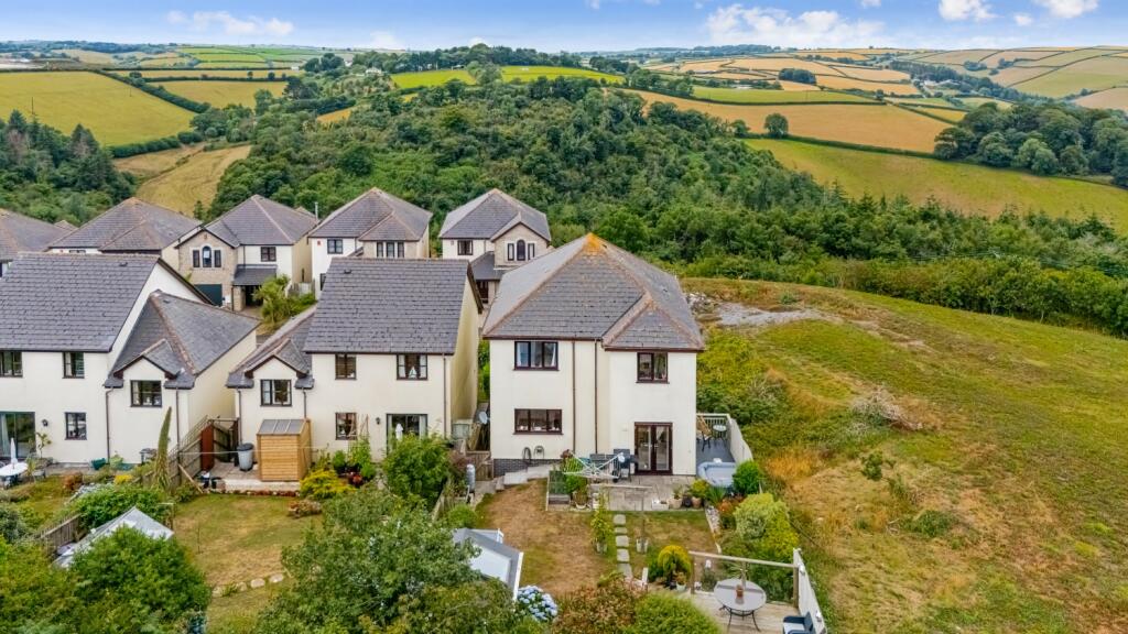 A02 - 80 Seymour Drive Dartmouth Drone - 250717