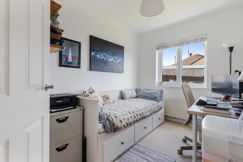 A17 - 30 Copythorne Rd Brixham - 250423