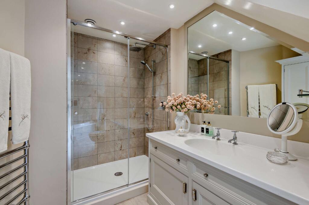 Ensuite Bathroom