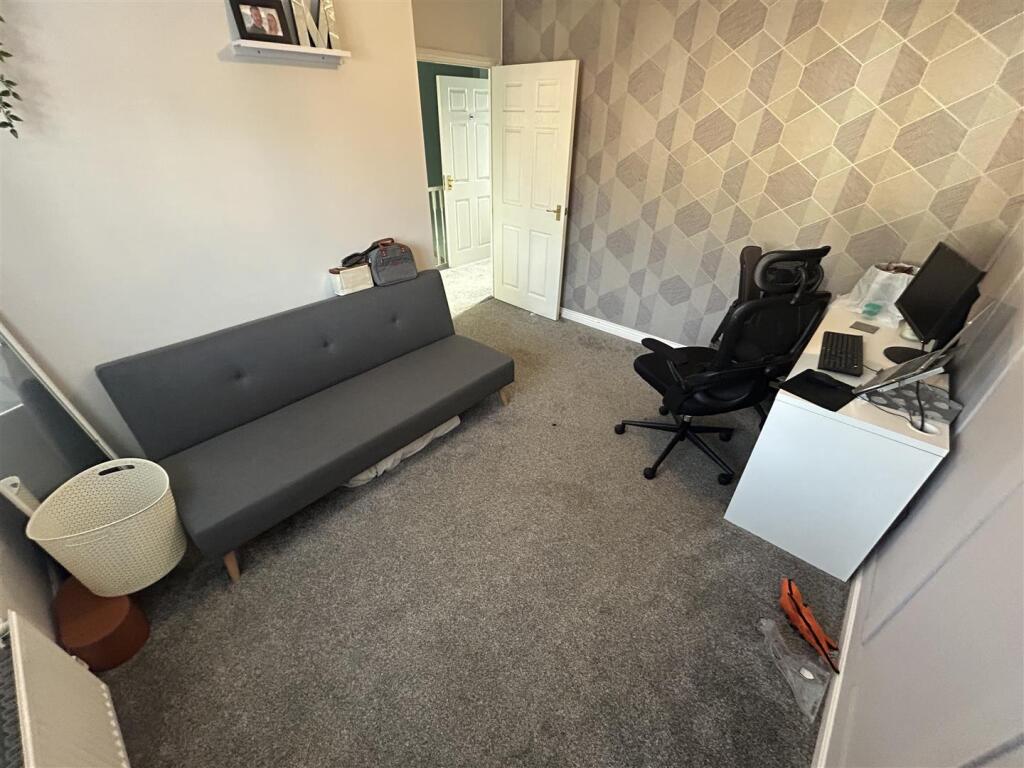 St Crispin Drive, Northampton