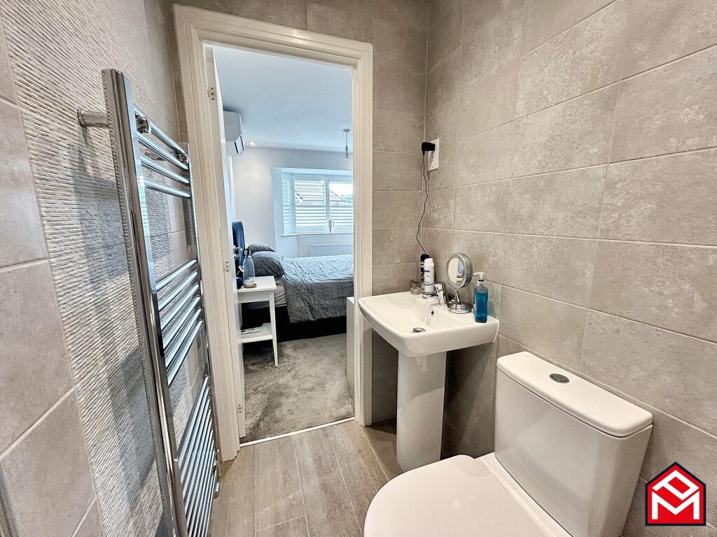 En-suite shower room