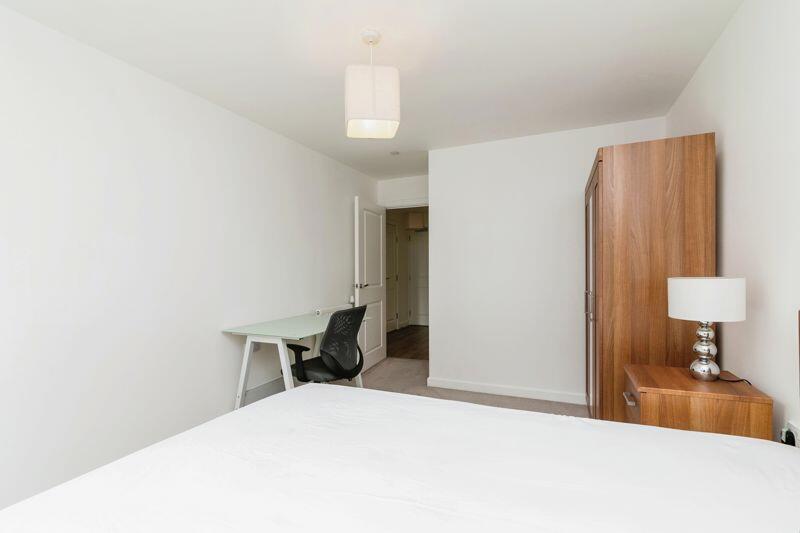 Bedroom 2 (2)