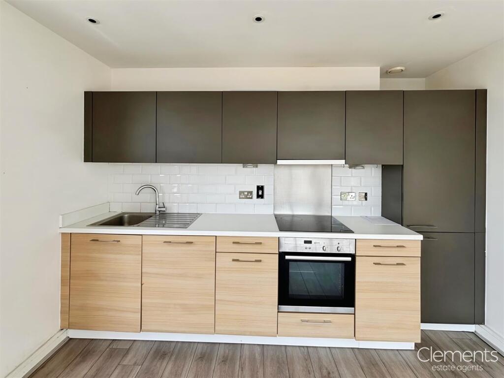 91d2f2eb-Kitchen 201.jpg