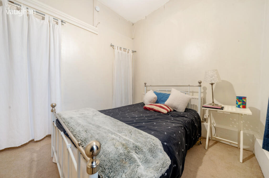 15f1aeab-3b26-4f7...