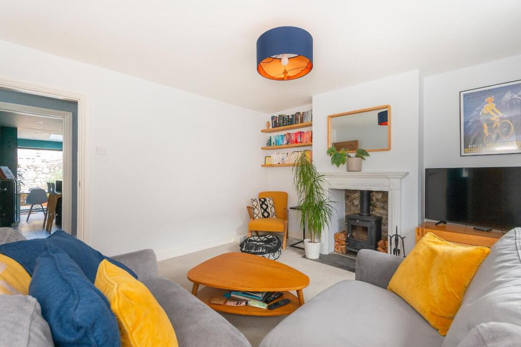 0B9RAD - Living Room C.jpg