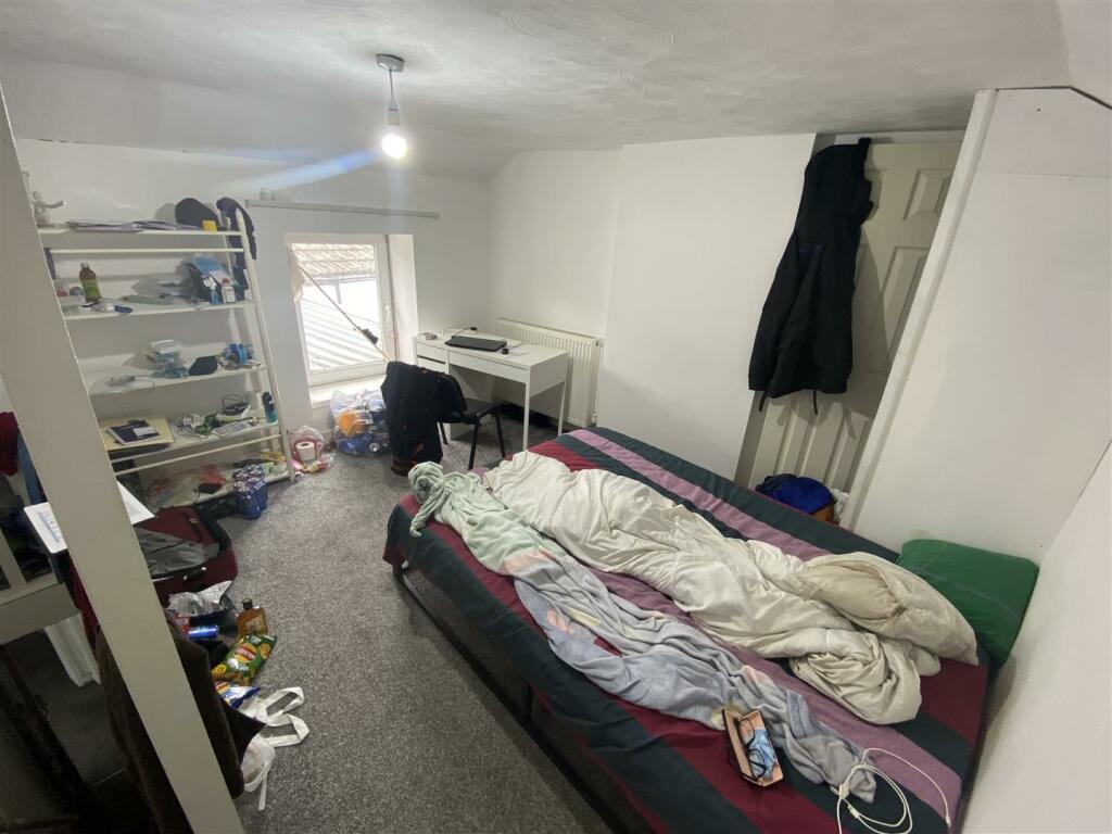 Room 1 - 72a Park.JPG