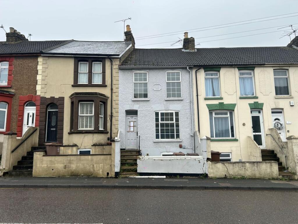 279 Canterbury Street, Gillingham, Kent, ME7 5XN