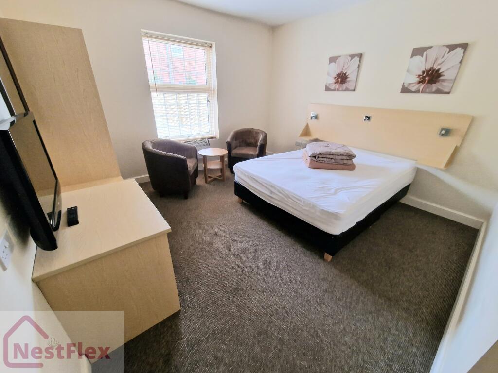 Room 2 (2)