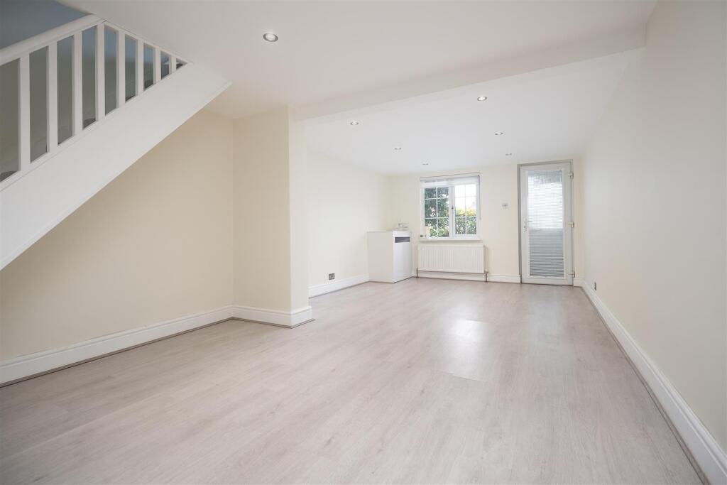 Living/Dining Room
