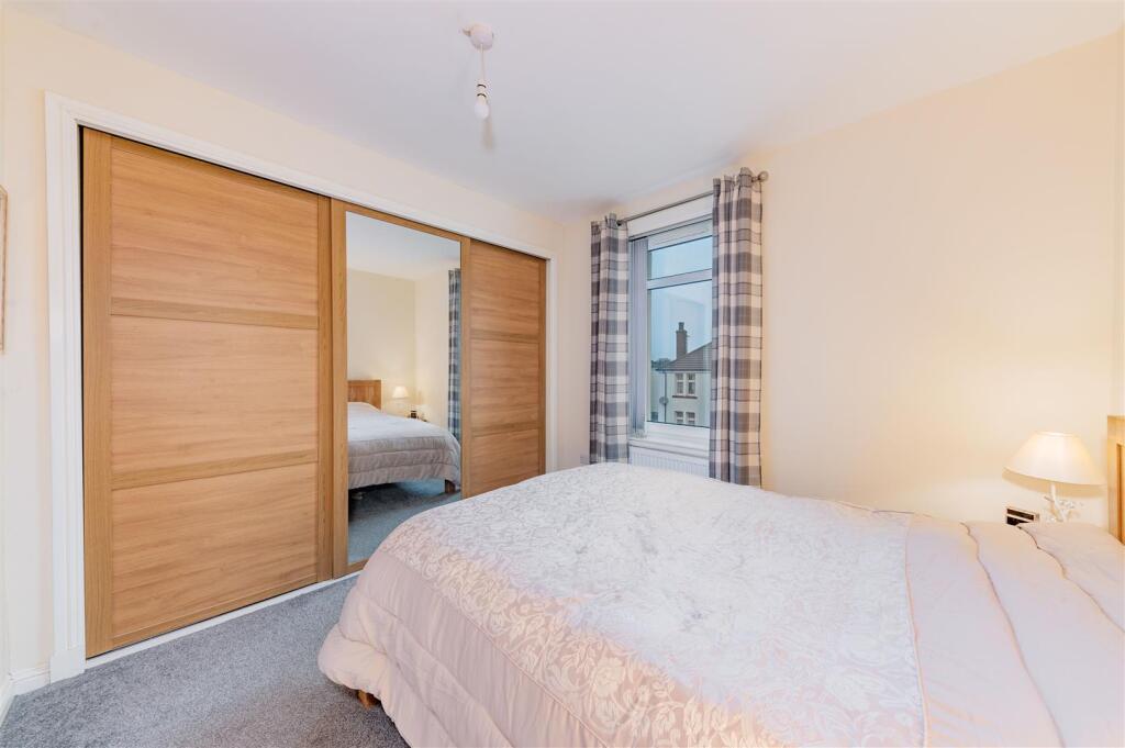 5D Kerrsview Terrace Dundee-8.JPG
