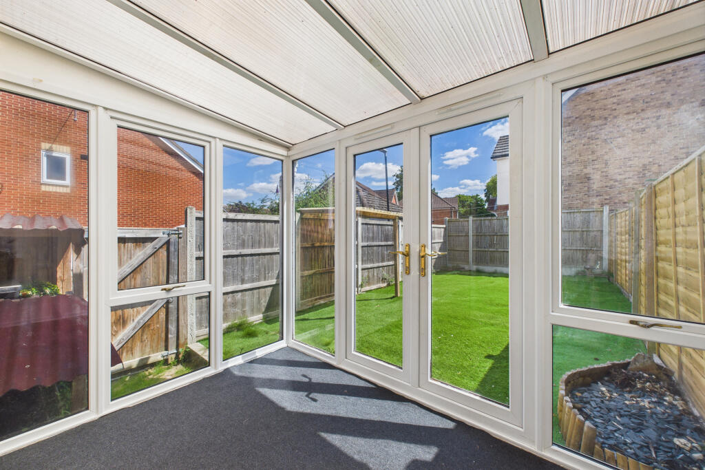 CAM05454G0-PR0031-STILL010