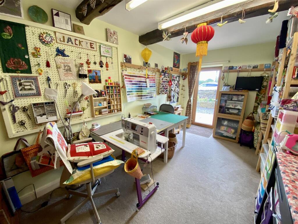 Bramleys Estate Agents - The Orchards - Bellstring