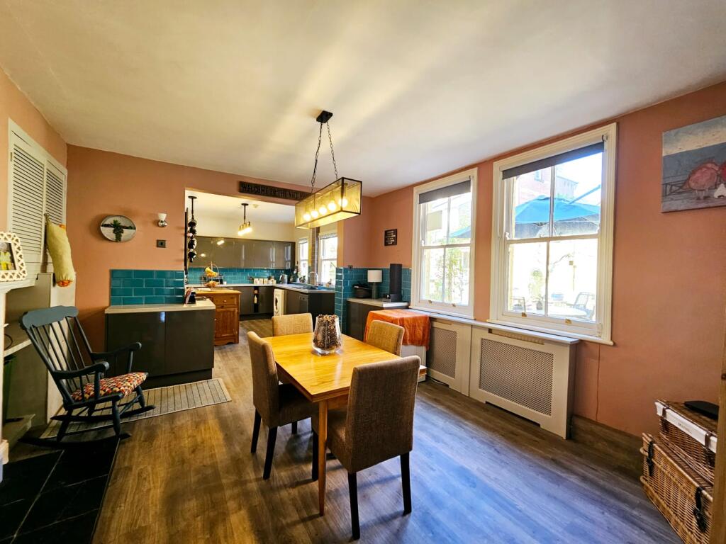 f256ed61-4700-42d4-8dd9-7252b004d5af