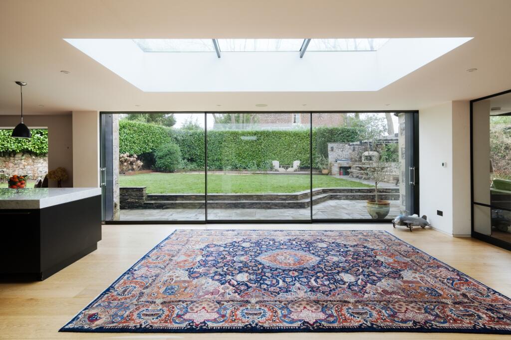 Inside Outside Lifestyle