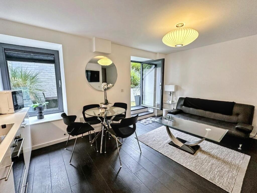 WhatsApp Image 20251020 at 114042_c4644e72.jpg