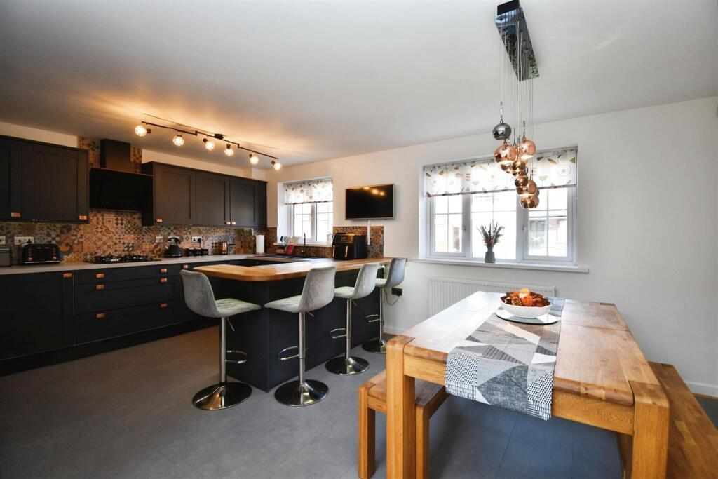 Breakfast kitchen