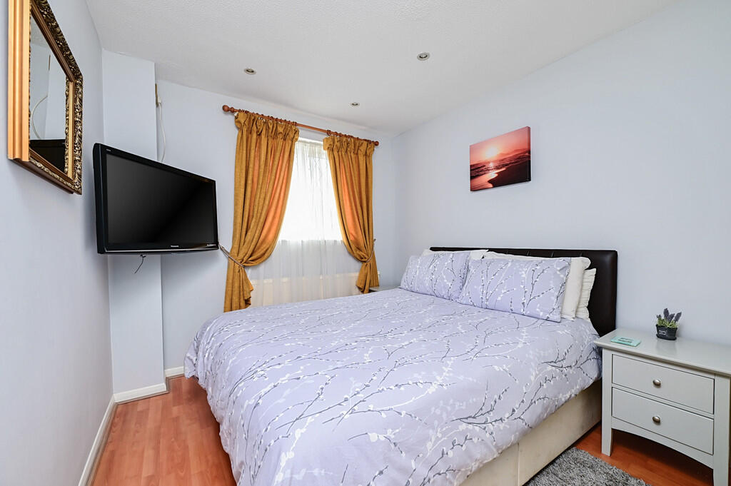 65 Avocet Crescen...