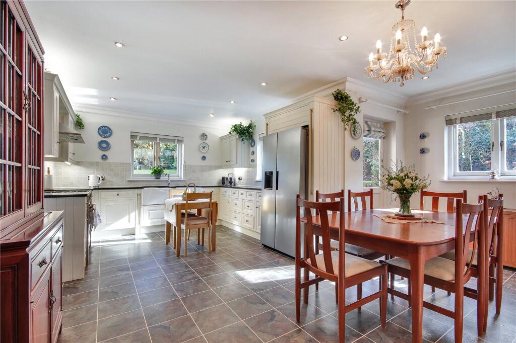 Kitchen/Breakfast Rm