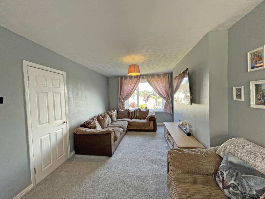 Treveneague Gardens 47 Lounge 1.jpg