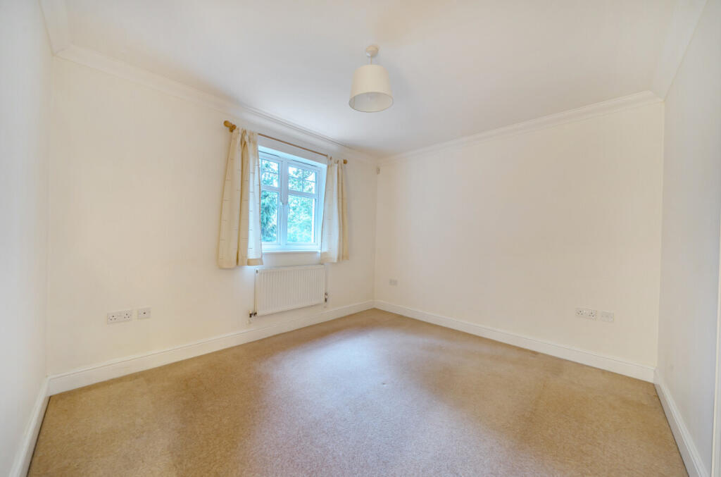 1374032-21-690233...