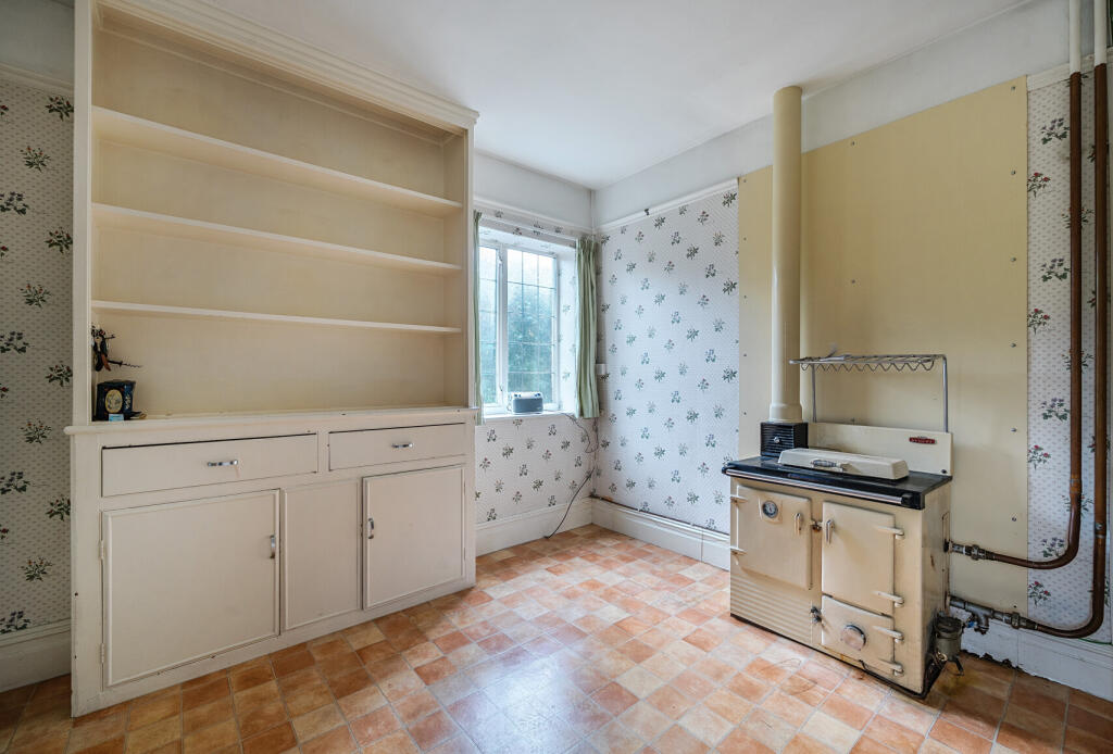 1386330-9-69384d5...