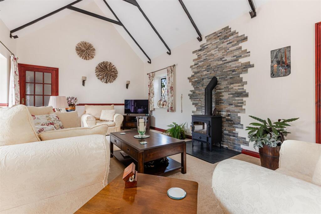 A20 - Brixham, Gramercy - 250528.jpg