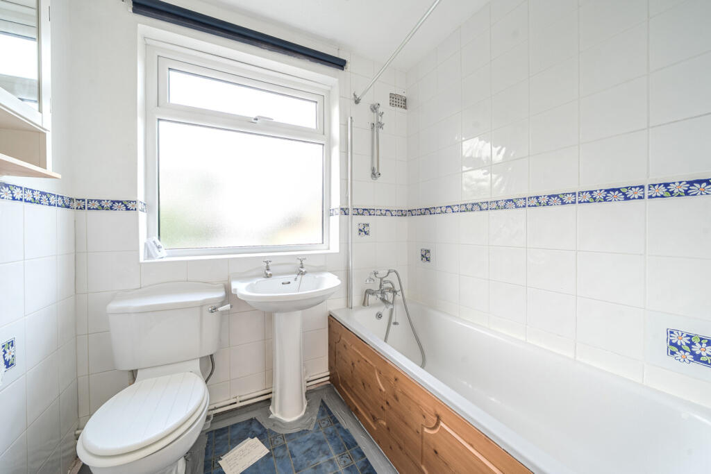 1319494-12-686b90...