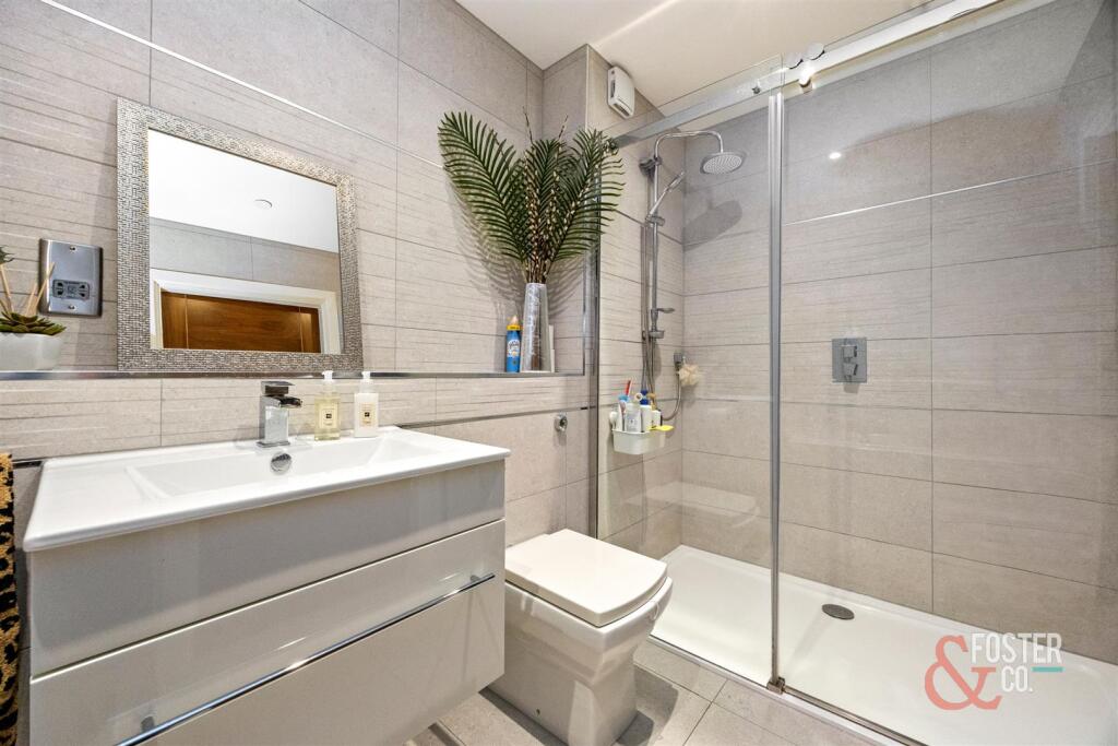 Kingsway, 336 Flat 12-008.jpg