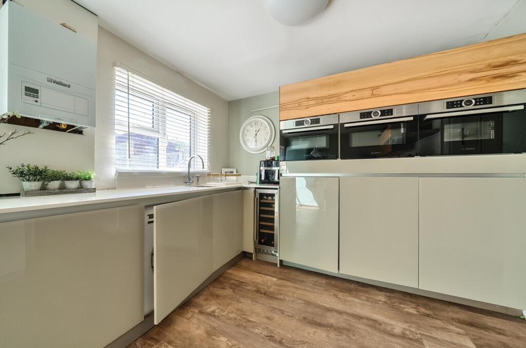 1313884-10-68625b...