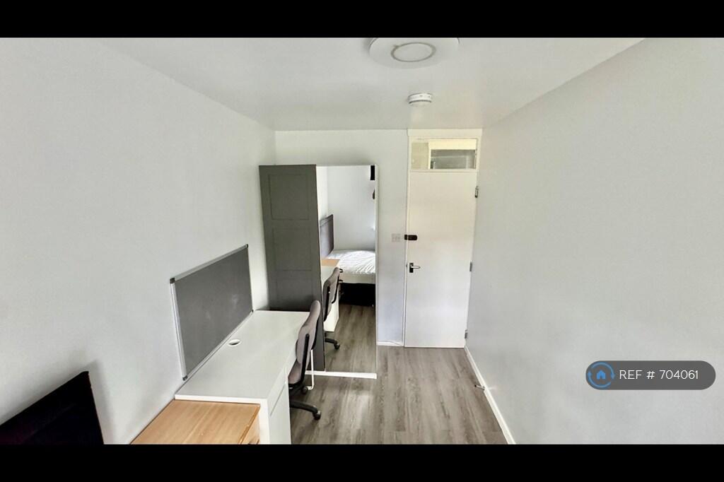 Bedroom 5