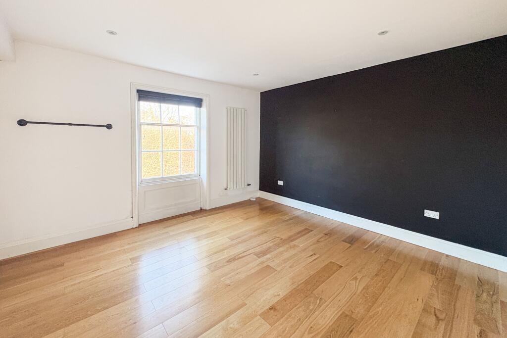 Flat 1, 2 and 3, 6 Pelham Road, Grimsby, Lincolnshire, DN34 4SU