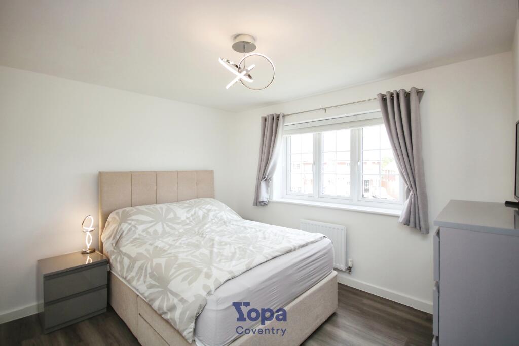 1b35a01d-Master 20Bedroom.JPG