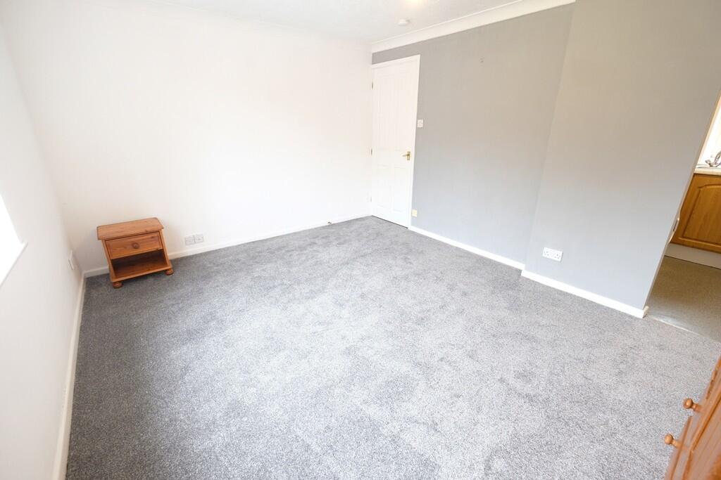 STUDIO ROOM