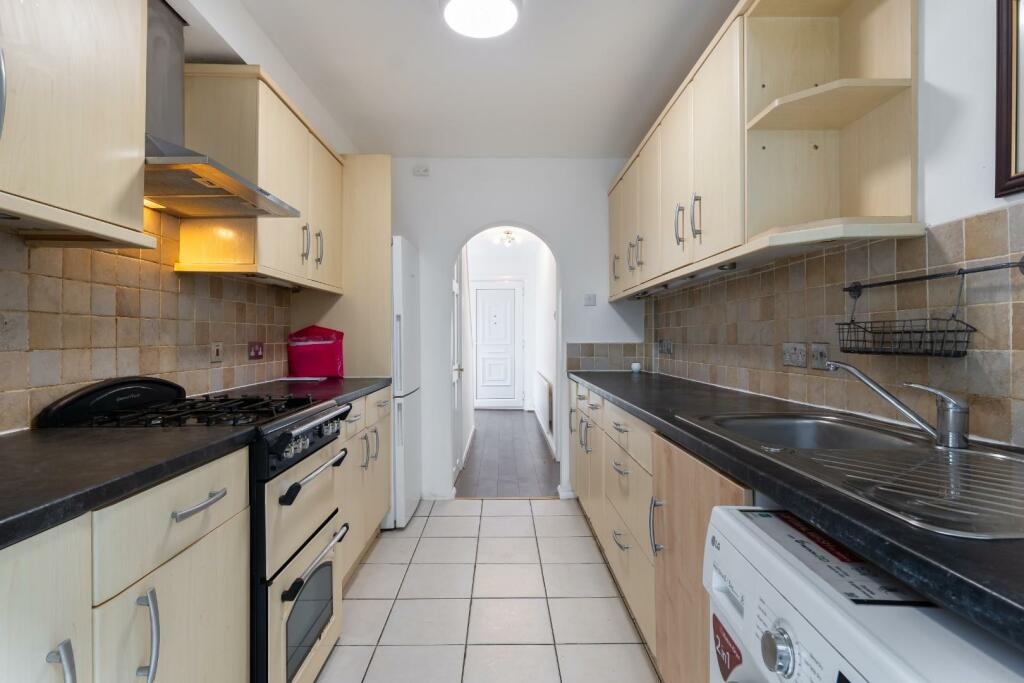kitchen-3.jpg