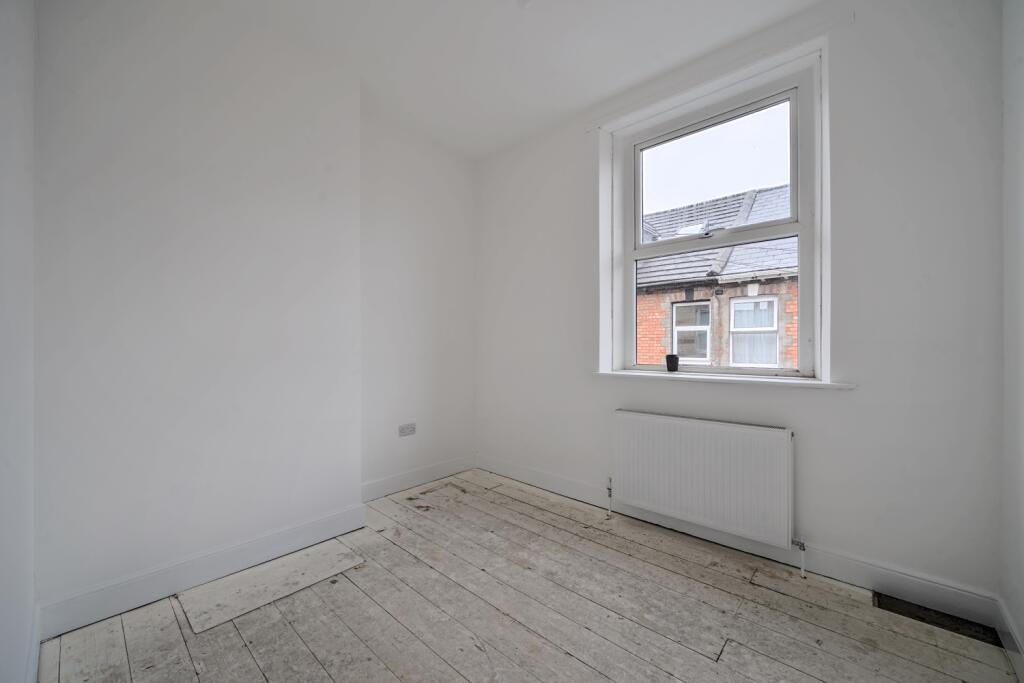 1355643-3-6901f13267770-ARW-1