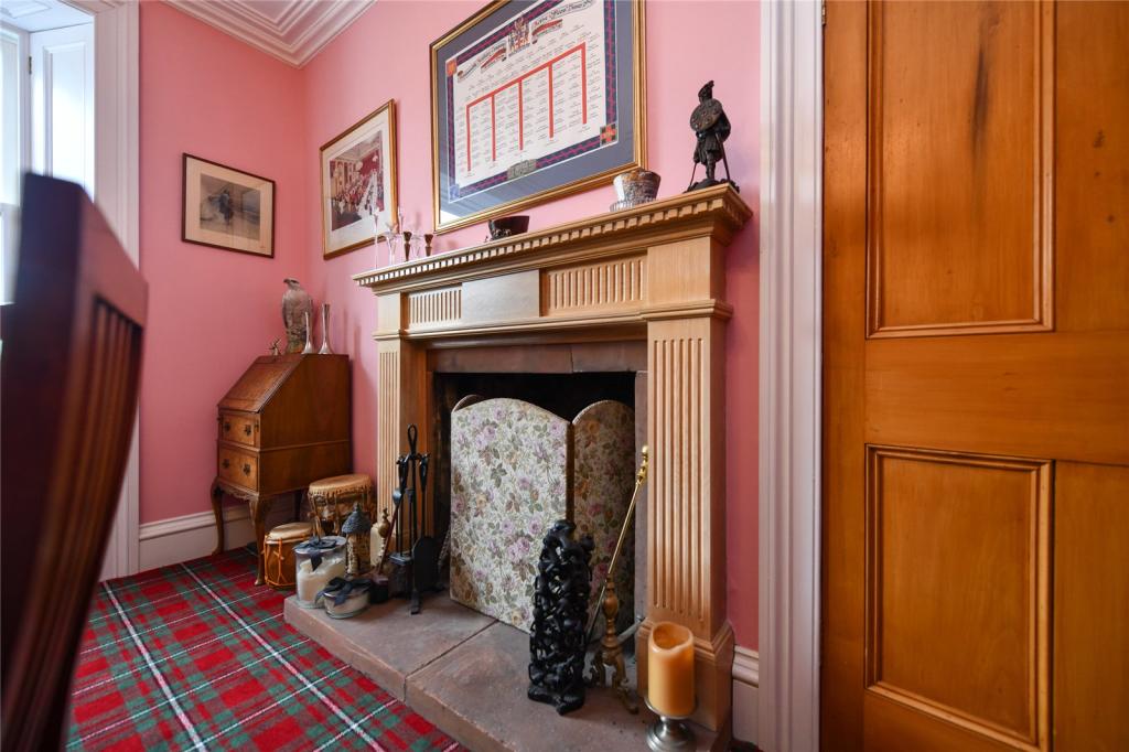 Dining Rm Fireplace