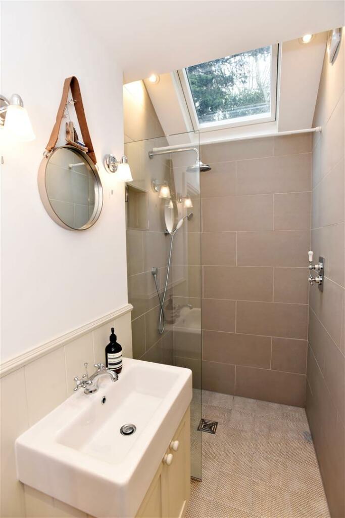 Shower/Utility