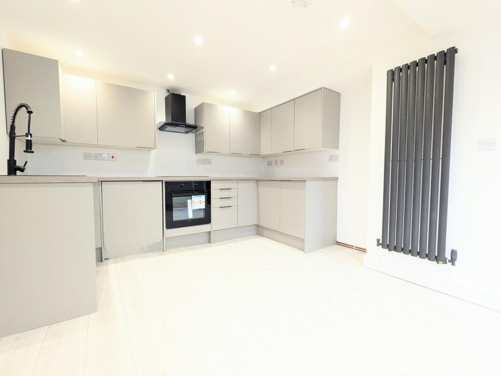 PXL_20241220_131904225.MP~2