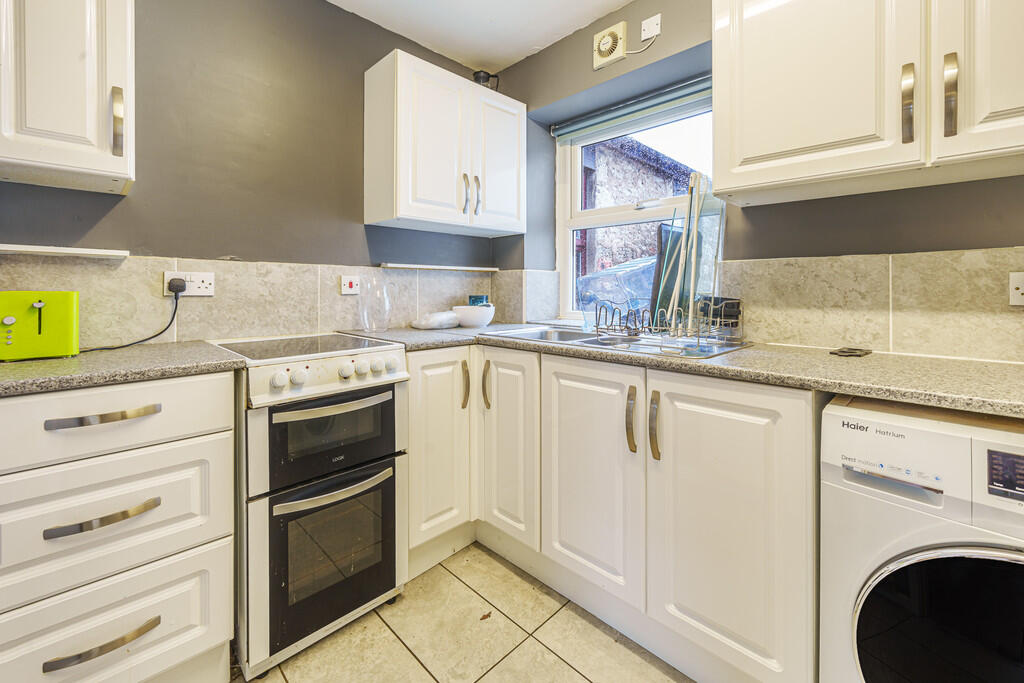 The Flat - Kitche...