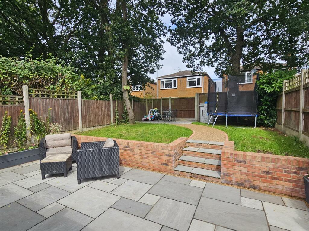 GARDEN3.jpg