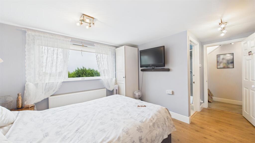 CAM05136G0-PR0124-STILL003.jpg