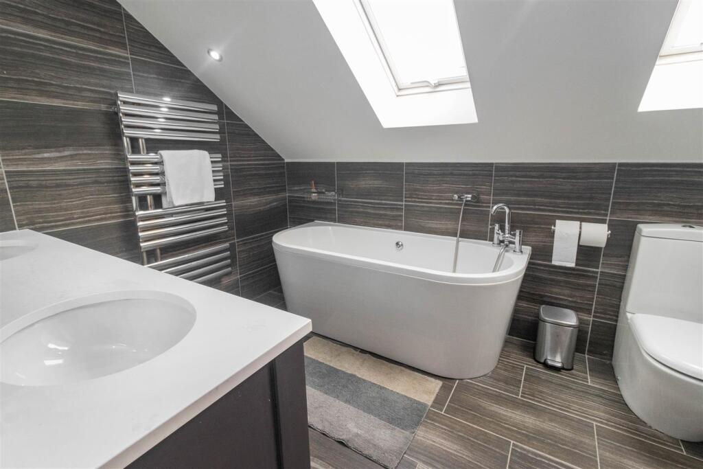 Bathroom First Floor