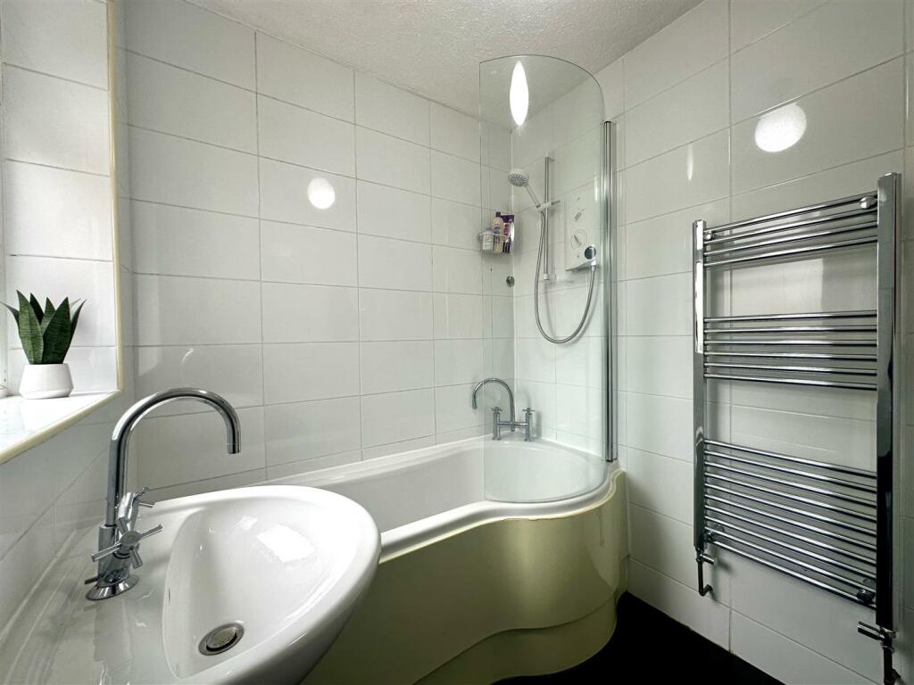 Bathroom Aspect 2